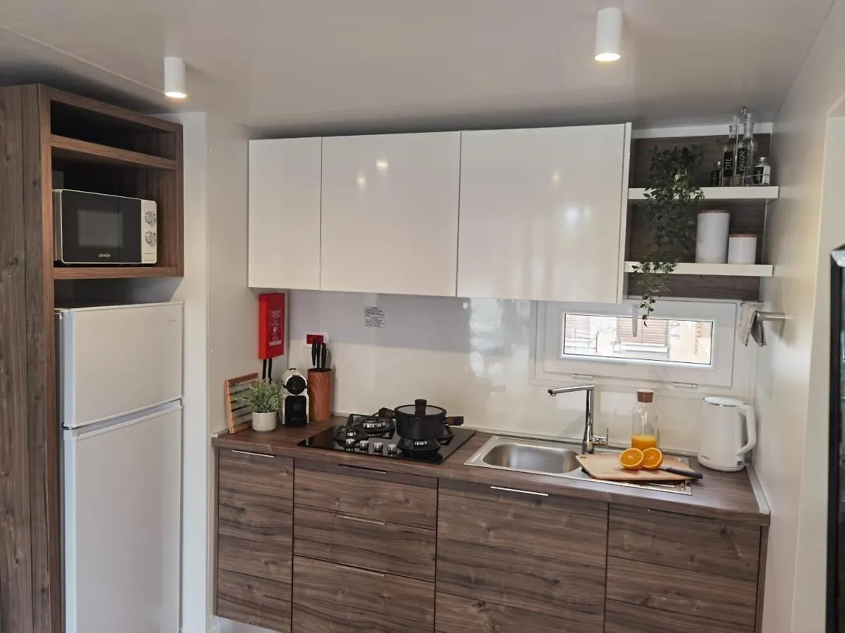 Mobile Home Vito Biograd Na Moru
