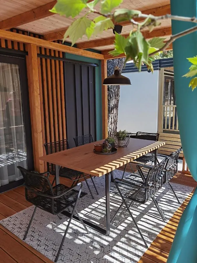 Mobile Home Vito Biograd Na Moru 4*,