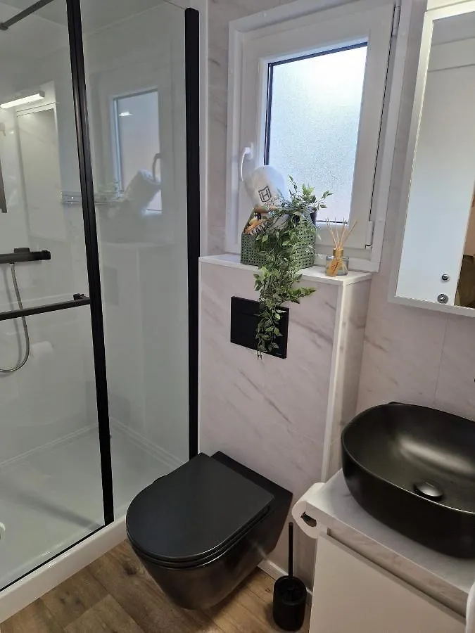 캠프장 Mobile Home Vito 비오그라드나모루